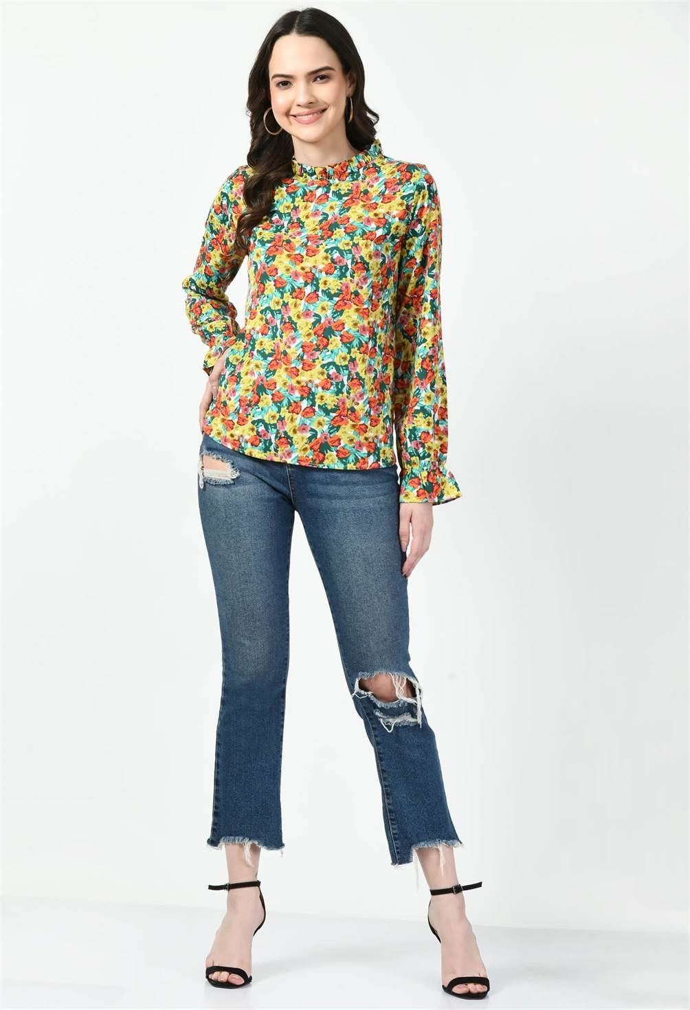 Full Outfit View with Waylene Floral Top and Jeans